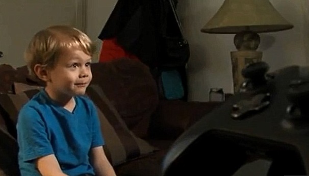 5 year old Kristoffer finds vulnerability in Xbox One security, Microsoft rewards him