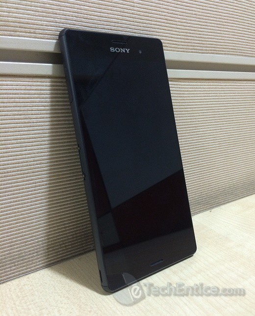 Sony_Xperia_Z3_Front_side_view