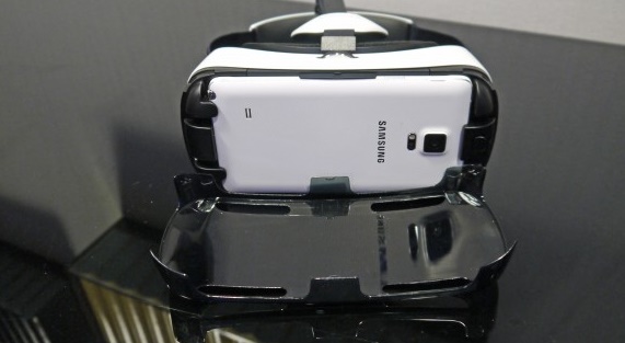 Samsung Gear VR: out now for purchase, know more about this Virtual Reality headset