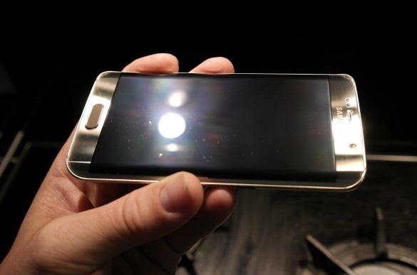 Samsung Galaxy S6 users report screen damage due to Clear View Covers