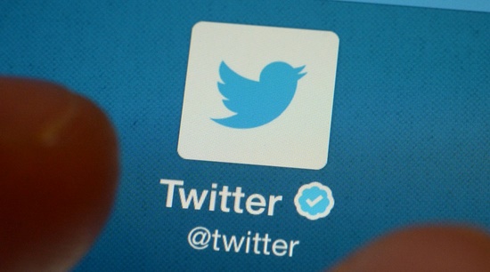 Twitter shifts non-USA accounts under Twitter International