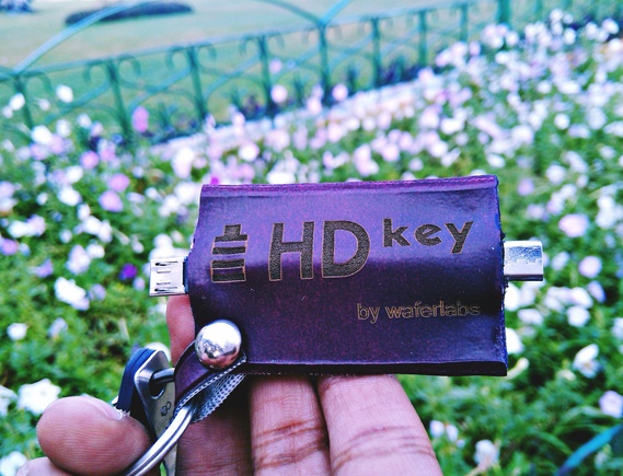 HDKey-World's first phone-to-phone charger by WaferLabs