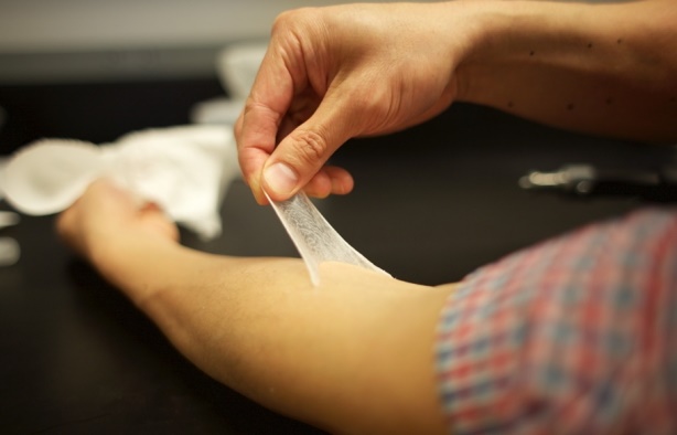 MIT invents a “Second skin” polymer XPL to temporarily tighten skin